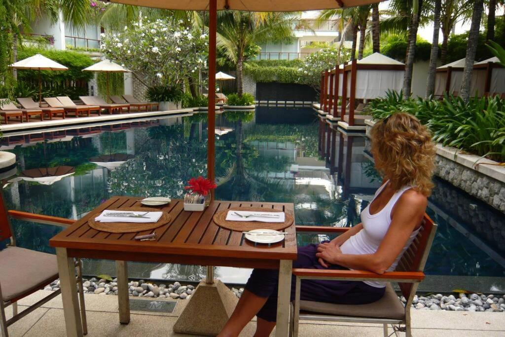 Beachfront 2 BR Luxury Condo Chava Surin Esterno foto