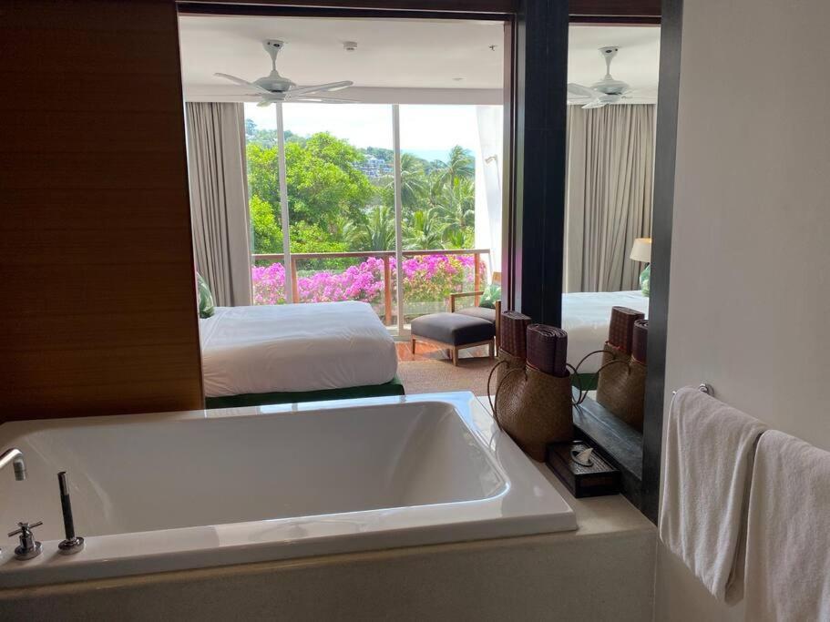 Beachfront 2 BR Luxury Condo Chava Surin Esterno foto